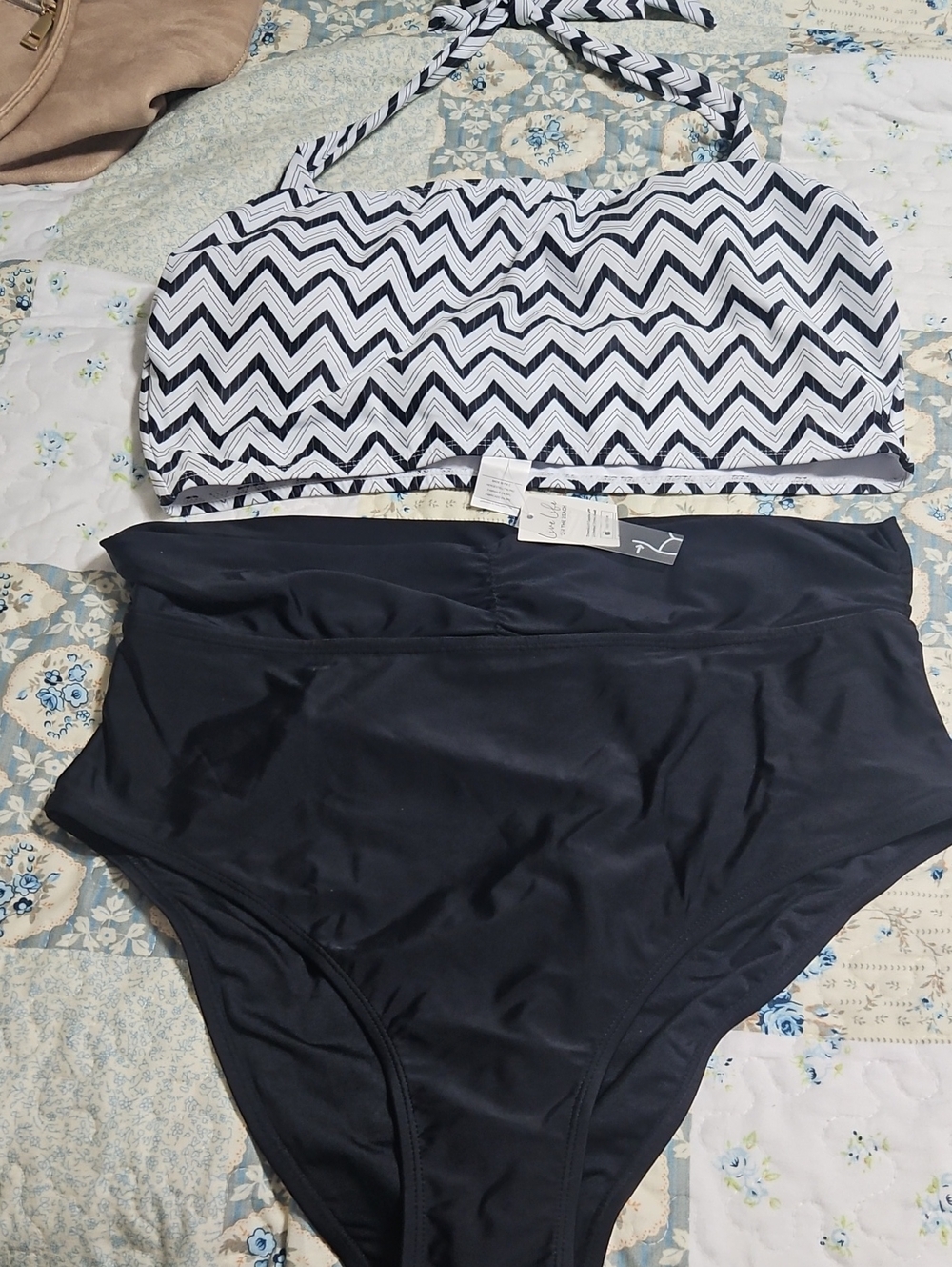 Cupshe Black & White Zigzag Bandeau Bikini with High-Waist Bottoms
